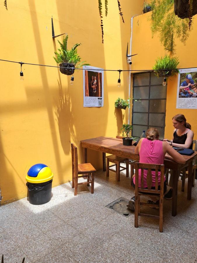 Esperanza Hostel Antigua Buitenkant foto